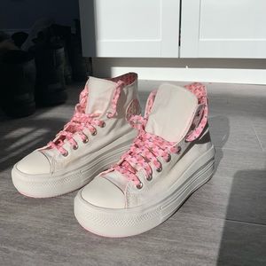 COPY - Chuck Taylor All Star Move Platform Peaches